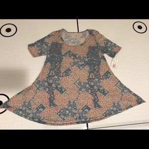 NWT Lularoe Med Perfect T Floral Free Shipping